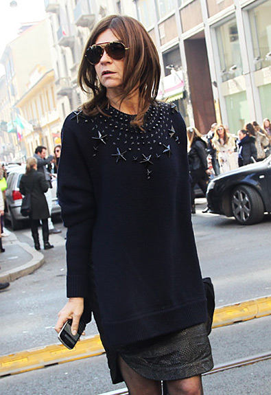 carine-roitfeld-star-sweater-full_20120227_1032680511