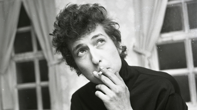 Mandatory Credit: Photo by Local World/REX/Shutterstock (5460086o) Bob Dylan pictured backstage at De Montfort Hall. 2 May 1965. Leicester Mercury