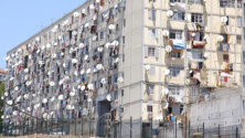 الدولة تمنع المواطنين من تثبيت &lsquo;البارابولات&rsquo; ونشر الغسيل بواجهات المباني