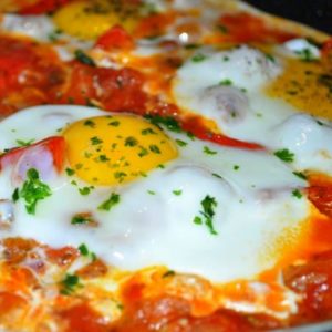 البيض ومطيشة